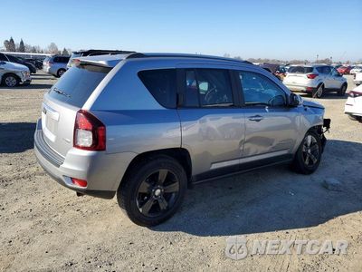 Trzecie zdjęcie samochodu z tyłu: 2017 JEEP COMPASS LATITUDE VIN:1C4NJDEB5HD204592 - miniatura