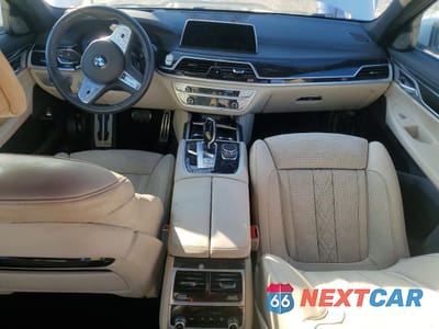 Zdjęcie 8 z 12 samochodu: 2021 BMW 740 I VIN:WBA7T2C07MCF88819 - miniatura