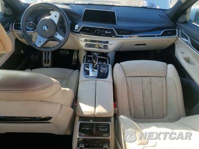 Zdjęcie 8 z 12 samochodu: 2021 BMW 740 I VIN:WBA7T2C07MCF88819 - miniatura