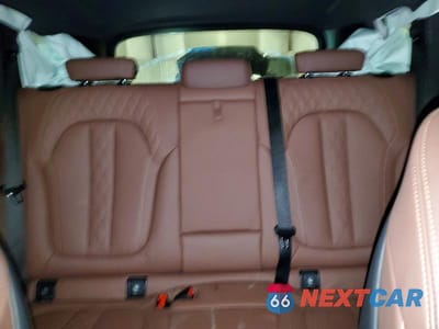 Zdjęcie 10 z 13 samochodu: 2025 BMW X5 XDRIVE50E VIN:5UX43EU09S9Y77874 - miniatura