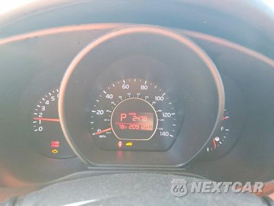 Zdjęcie 9 z 12 samochodu: 2014 KIA SOUL + VIN:KNDJP3A53E7041877 - miniatura
