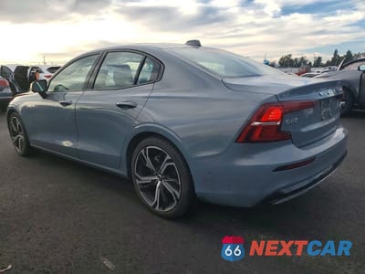 Drugie zdjęcie samochodu z przodu: 2024 VOLVO S60 PLUS VIN:7JRL12TL8RG327134 - miniatura