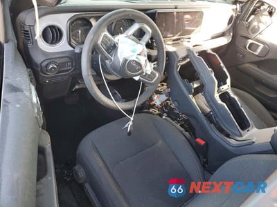 Zdjęcie 8 z 13 samochodu: 2025 JEEP WRANGLER SAHARA 4XE VIN:1C4RJXP67SW585263 - miniatura