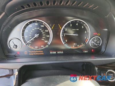 Zdjęcie 9 z 13 samochodu: 2017 BMW X5 XDRIVE35I VIN:5UXKR0C3XH0V72465 - miniatura