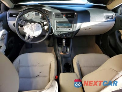 Zdjęcie 8 z 13 samochodu: 2012 VOLKSWAGEN JETTA SE VIN:3VWDX7AJ6CM305921 - miniatura