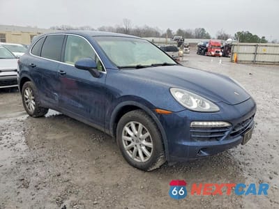 Czwarte zdjęcie samochodu z boku: 2012 PORSCHE CAYENNE VIN:WP1AA2A20CLA03365 - miniatura