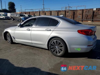 Drugie zdjęcie samochodu z przodu: 2020 BMW 530E VIN:WBAJA9C07LCD45109 - miniatura