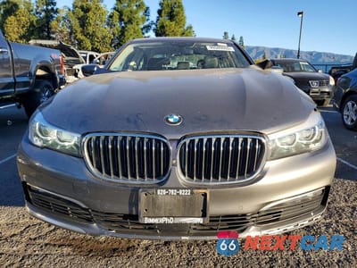 Piąte zdjęcie samochodu w środku: 2018 BMW 740 XE VIN:WBA7J2C56JG938380 - miniatura