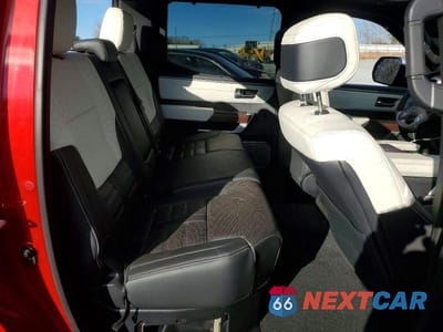 Zdjęcie 10 z 12 samochodu: 2024 TOYOTA TUNDRA CREWMAX CAPSTONE VIN:5TFVC5DB4RX040477 - miniatura