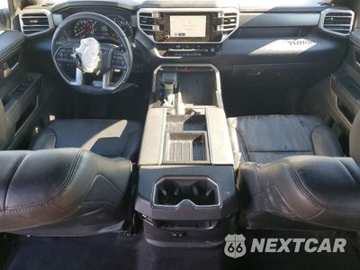 Zdjęcie 8 z 14 samochodu: 2025 TOYOTA TUNDRA CREWMAX SR VIN:5TFLA5DB5SX288434 - miniatura