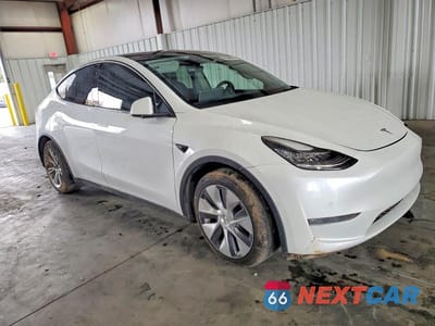 Czwarte zdjęcie samochodu z boku: 2021 TESLA MODEL Y VIN:5YJYGDED2MF103543 - miniatura