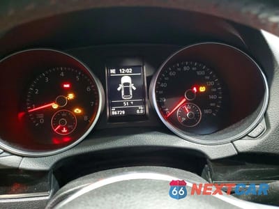 Zdjęcie 9 z 12 samochodu: 2014 VOLKSWAGEN GTI VIN:WVWGD7AJ6EW009874 - miniatura