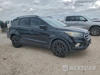 Czwarte zdjęcie samochodu z boku: 2017 FORD ESCAPE SE VIN:1FMCU0GD9HUB42664 - miniatura