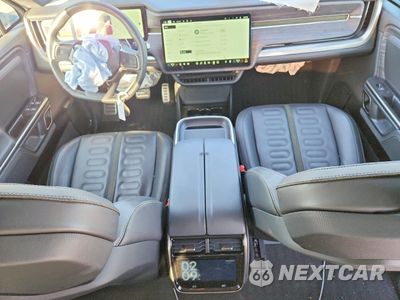 Zdjęcie 8 z 13 samochodu: 2023 RIVIAN R1S ADVENTURE VIN:7PDSGABA6PN018752 - miniatura