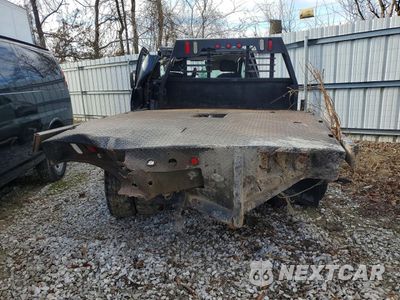 Zdjęcie 6 z 12 samochodu: 2008 CHEV SLVRDO 3500 CC 4X4 VIN:1GBJK34698E163912 - miniatura