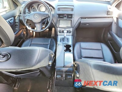 Zdjęcie 8 z 11 samochodu: 2009 MERCEDES-BENZ C 300 4MATIC VIN:WDDGF81X79R062114 - miniatura