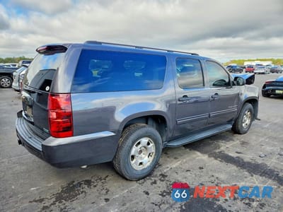 Trzecie zdjęcie samochodu z tyłu: 2010 CHEVROLET SUBURBAN C1500 LS VIN:1GNUCHE08AR226825 - miniatura