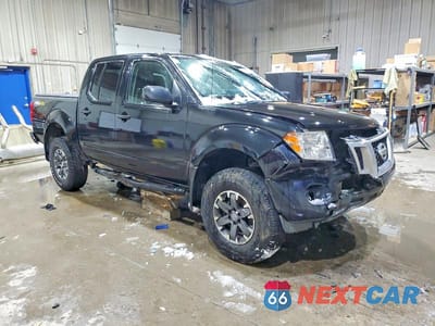 Czwarte zdjęcie samochodu z boku: 2018 NISSAN FRONTIER PRO-4X VIN:1N6AD0EV2JN751776 - miniatura