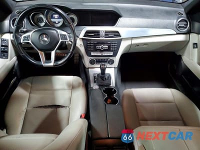 Zdjęcie 8 z 12 samochodu: 2014 MERCEDES-BENZ C 300 4MATIC VIN:WDDGF8AB1EA892522 - miniatura