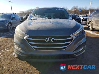 Piąte zdjęcie samochodu w środku: 2018 HYUNDAI TUCSON SE VIN:KM8J23A43JU691080 - miniatura