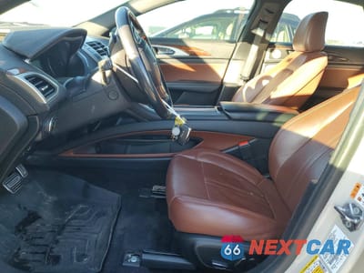 Zdjęcie 7 z 13 samochodu: 2020 LINCOLN MKZ RESERVE VIN:3LN6L5FC8LR620871 - miniatura