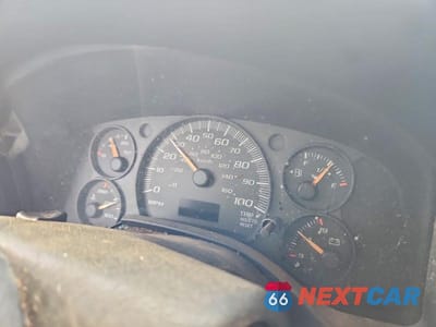 Zdjęcie 9 z 12 samochodu: 2006 CHEVROLET EXPRESS 2500 UTILITY / SERVICE VAN VIN:1GCGG25V261163827 - miniatura