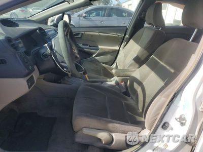 Zdjęcie 7 z 13 samochodu: 2010 HONDA INSIGHT EX VIN:JHMZE2H7XAS018404 - miniatura