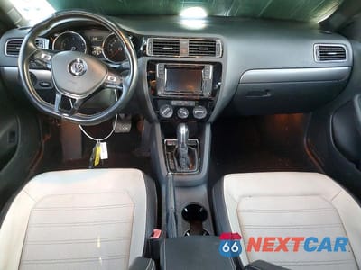 Zdjęcie 8 z 13 samochodu: 2016 VOLKSWAGEN JETTA SPORT VIN:3VWD17AJ4GM288852 - miniatura