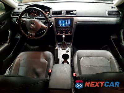 Zdjęcie 8 z 12 samochodu: 2015 VOLKSWAGEN PASSAT S VIN:1VWAT7A34FC002948 - miniatura