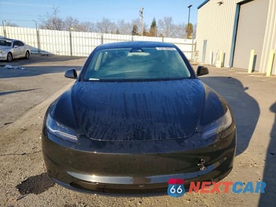 Piąte zdjęcie samochodu w środku: 2026 TESLA MODEL 3 VIN:5YJ3E1EA9TF131956 - miniatura