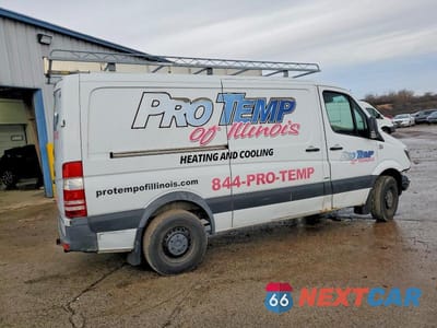 Trzecie zdjęcie samochodu z tyłu: 2016 MERCEDES-BENZ SPRINTER 2500 VIN:WD3PE7DDXGP264473 - miniatura