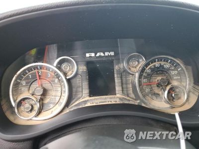 Zdjęcie 9 z 12 samochodu: 2024 RAM 3500 TRADESMAN 4X4 8' BOX VIN:3C63R3GJ4RG242521 - miniatura