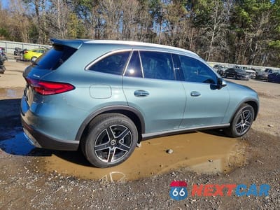Trzecie zdjęcie samochodu z tyłu: 2026 MERCEDES-BENZ GLC 300 4MATIC VIN:W1NKM4HB8TF505045 - miniatura