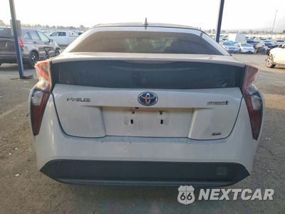 Zdjęcie 6 z 13 samochodu: 2016 TOYOTA PRIUS VIN:JTDKARFU5G3504010 - miniatura