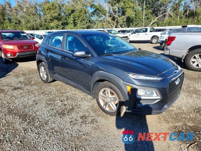 Czwarte zdjęcie samochodu z boku: 2019 HYUNDAI KONA SE VIN:KM8K12AA5KU280448 - miniatura