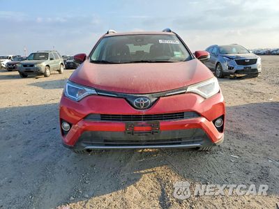 Piąte zdjęcie samochodu w środku: 2017 TOYOTA RAV4 XLE VIN:JTMRFREV9HJ112249 - miniatura