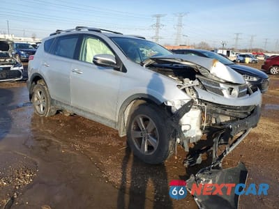 Czwarte zdjęcie samochodu z boku: 2015 TOYOTA RAV4 XLE VIN:JTMRFREV1FD161151 - miniatura