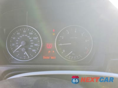 Zdjęcie 9 z 12 samochodu: 2006 BMW 325 XI VIN:WBAVD13516KV06146 - miniatura