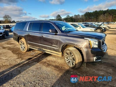 Czwarte zdjęcie samochodu z boku: 2018 GMC YUKON XL DENALI VIN:1GKS1HKJ4JR239904 - miniatura