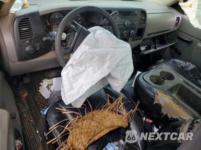 Zdjęcie 8 z 11 samochodu: 2010 CHEVROLET SILVERADO C1500 VIN:1GCPCPEX1AZ216215 - miniatura