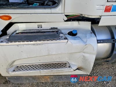 Zdjęcie 9 z 10 samochodu: 2019 INTERNATIONAL LT625 SEMI TRUCK VIN:3HSDZAPR3KN567631 - miniatura