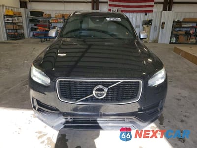 Piąte zdjęcie samochodu w środku: 2016 VOLVO XC90 T6 VIN:YV4A22PM6G1051488 - miniatura