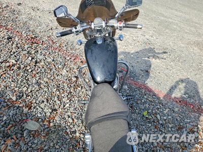 Zdjęcie 6 z 9 samochodu: 2005 SUZUKI VS800 GLP VIN:JS1VS52A852102476 - miniatura