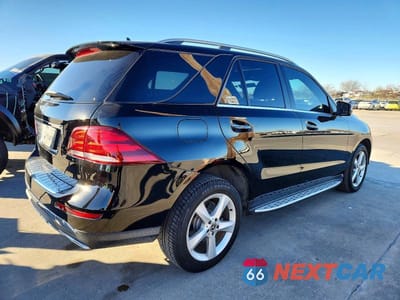 Trzecie zdjęcie samochodu z tyłu: 2018 MERCEDES-BENZ GLE 350 VIN:4JGDA5JB8JB172578 - miniatura