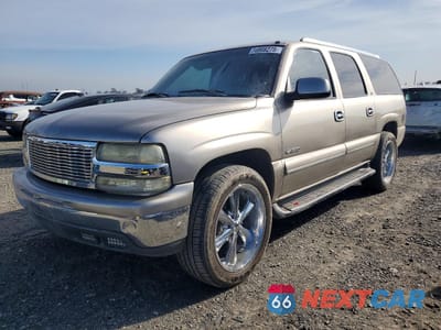 2000 CHEVROLET SUBURBAN C1500 3GNEC16T7YG111907 - główne zdjęcie licytacji z USA - miniatura