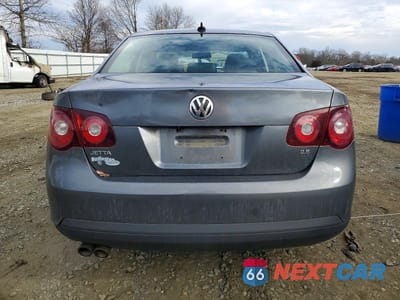 Zdjęcie 6 z 12 samochodu: 2010 VOLKSWAGEN JETTA SE VIN:3VWRZ7AJ7AM060558 - miniatura