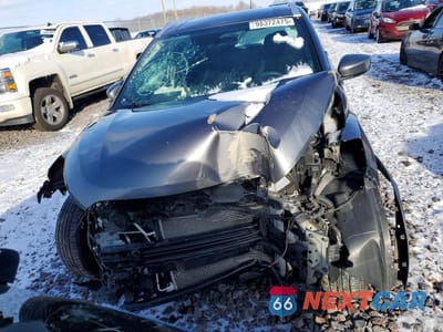 Piąte zdjęcie samochodu w środku: 2019 NISSAN KICKS VIN:3N1CP5CU1KL566178 - miniatura