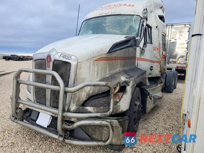 Zdjęcie 9 z 10 samochodu: 2023 KENWORTH T680 SEMI TRUCK VIN:1XKYD49X0PJ236932 - miniatura