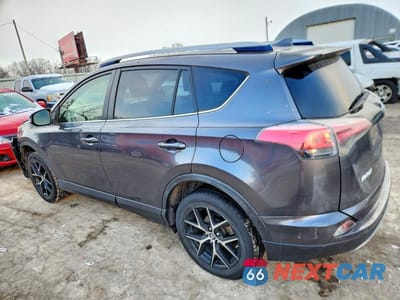 Drugie zdjęcie samochodu z przodu: 2017 TOYOTA RAV4 SE VIN:JTMJFREV0HJ704460 - miniatura