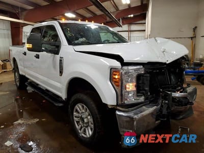 Czwarte zdjęcie samochodu z boku: 2019 FORD F250 SUPER DUTY VIN:1FT7W2B62KED73914 - miniatura